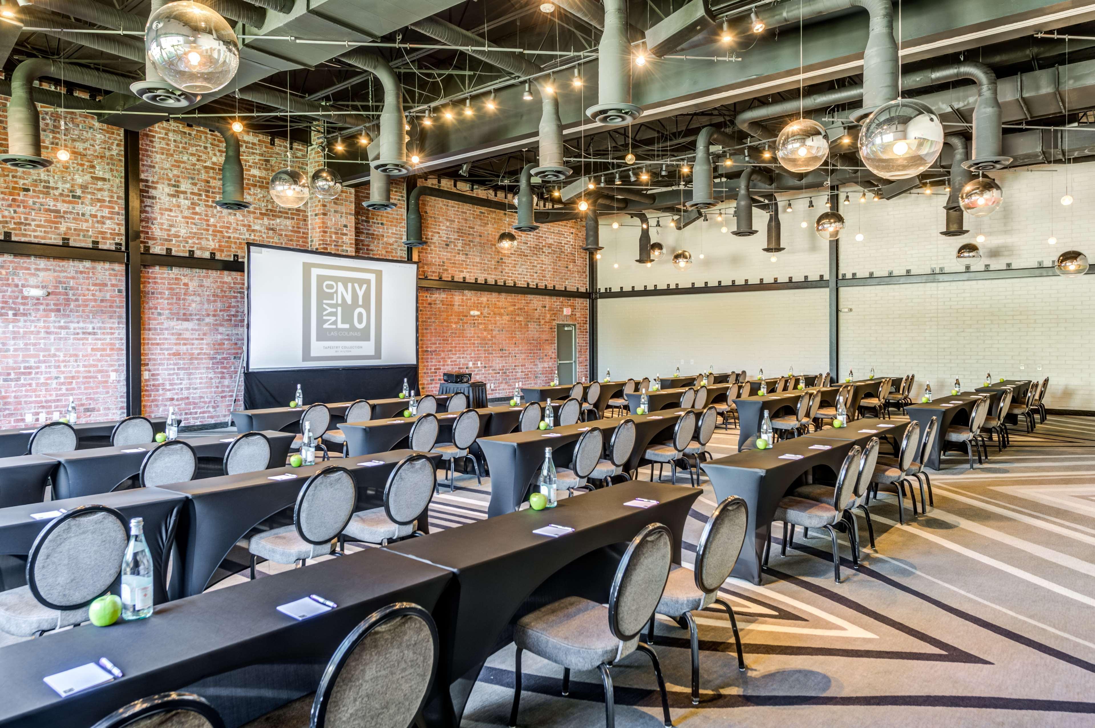 Nylo Las Colinas Hotel, Tapestry Collection By Hilton Irving Exterior foto